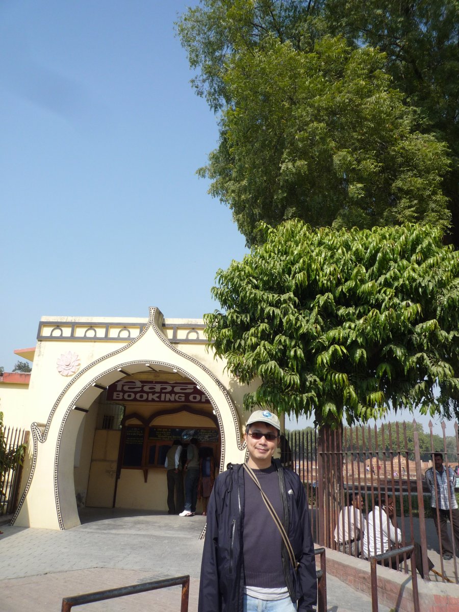 Dhamekh Stupa - Buddha's stay and preaching02